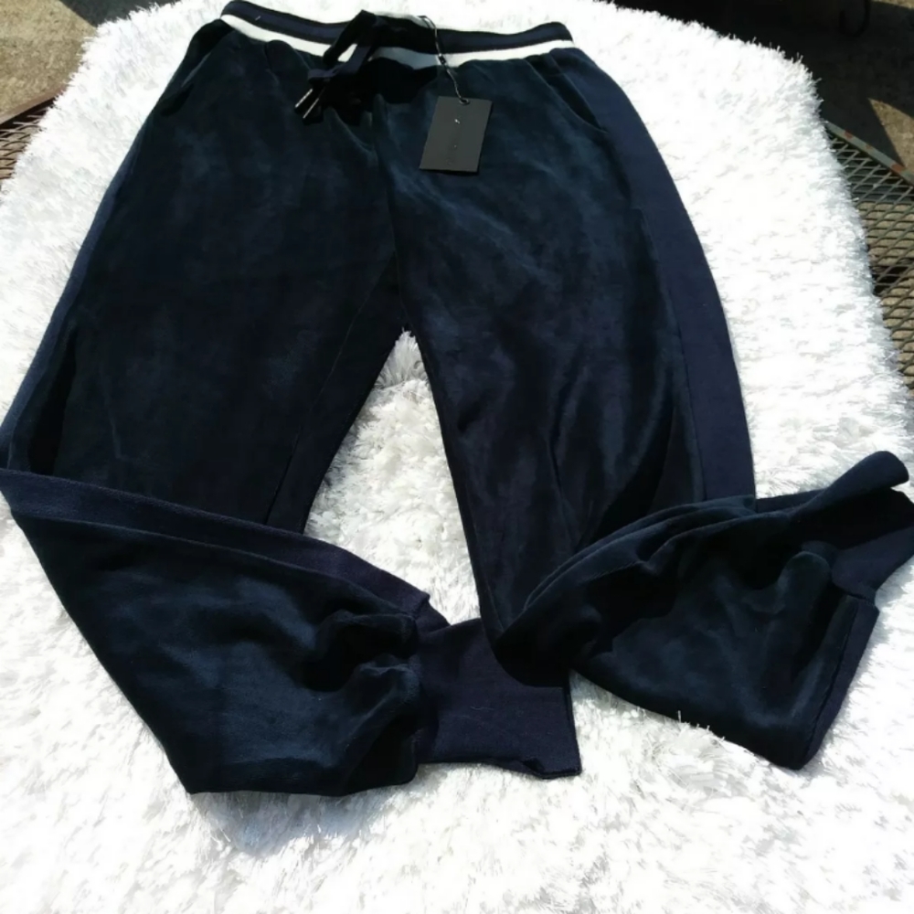 Kendall and Kylie pull on soft velvor navy blue jogger cuffed pants New